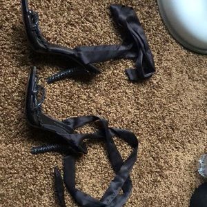 Jessica Bennett satin black strapy Sandals